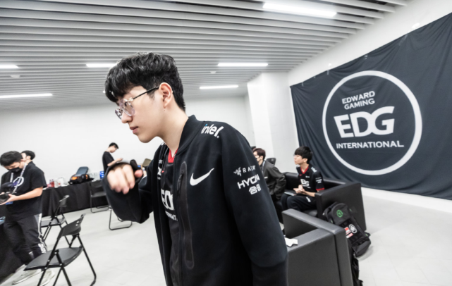 射门的一半 射门的一半