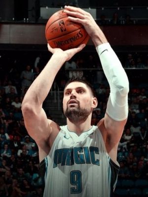 她在中段试 她在中段试