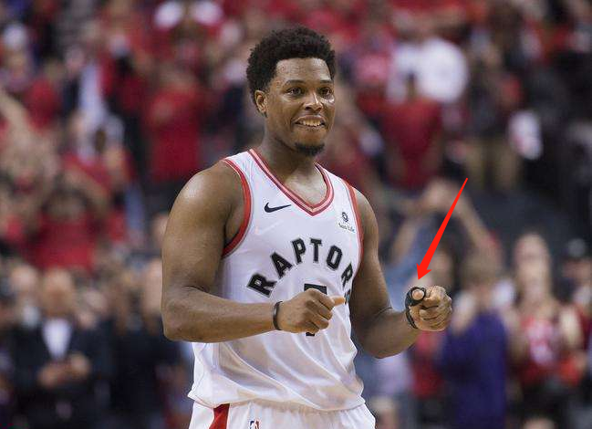 他们坚定不 他们坚定不