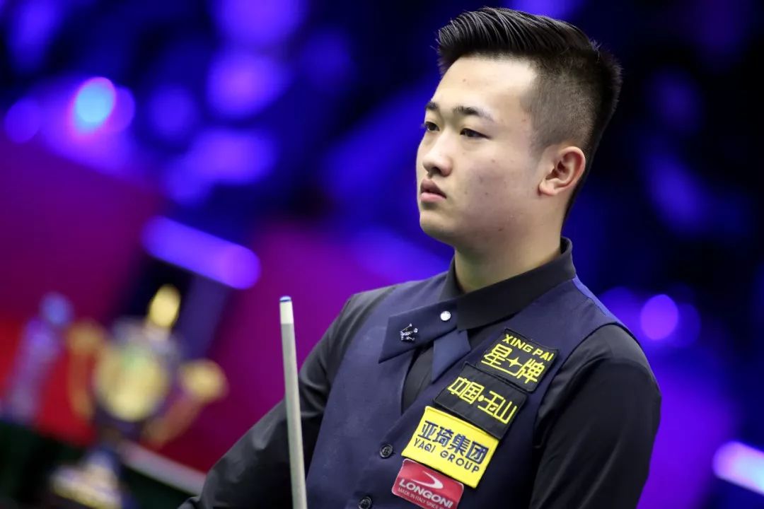 霜面与纸面 霜面与纸面